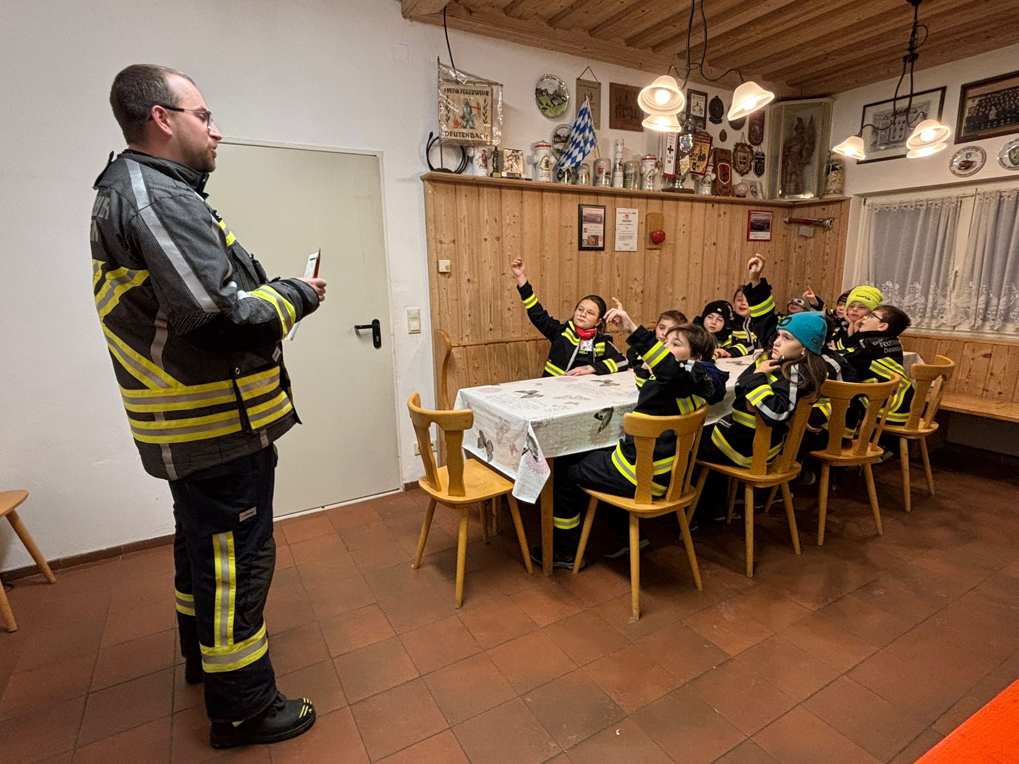 wie verhalte ich mich bei Eiseinbruch? wie verhalte ich mich bei Eiseinbruch?